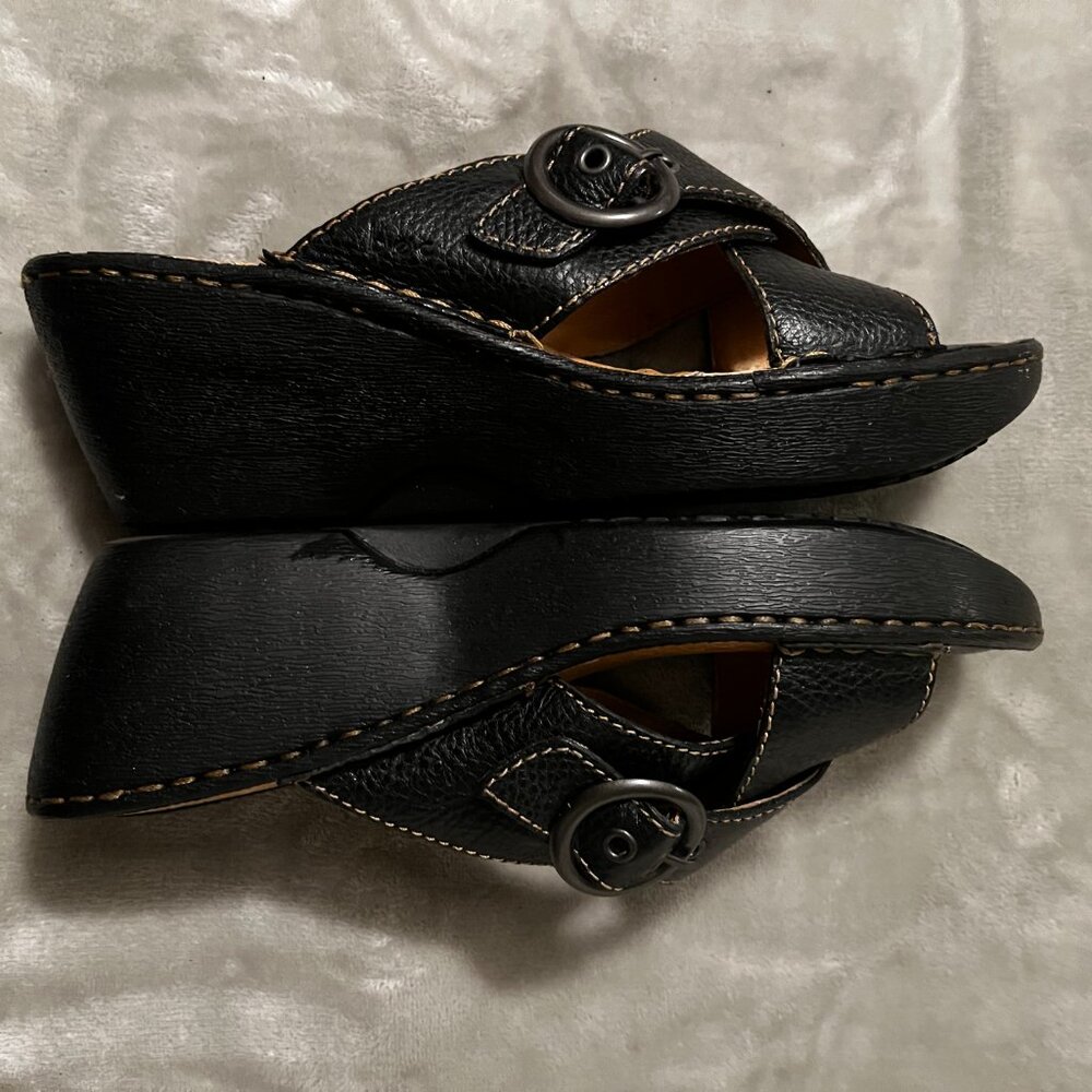LIKE NEW / Gently Used} boc Women's Slip On, Wedge Sandals, Size 9 - Picture 5 of 9